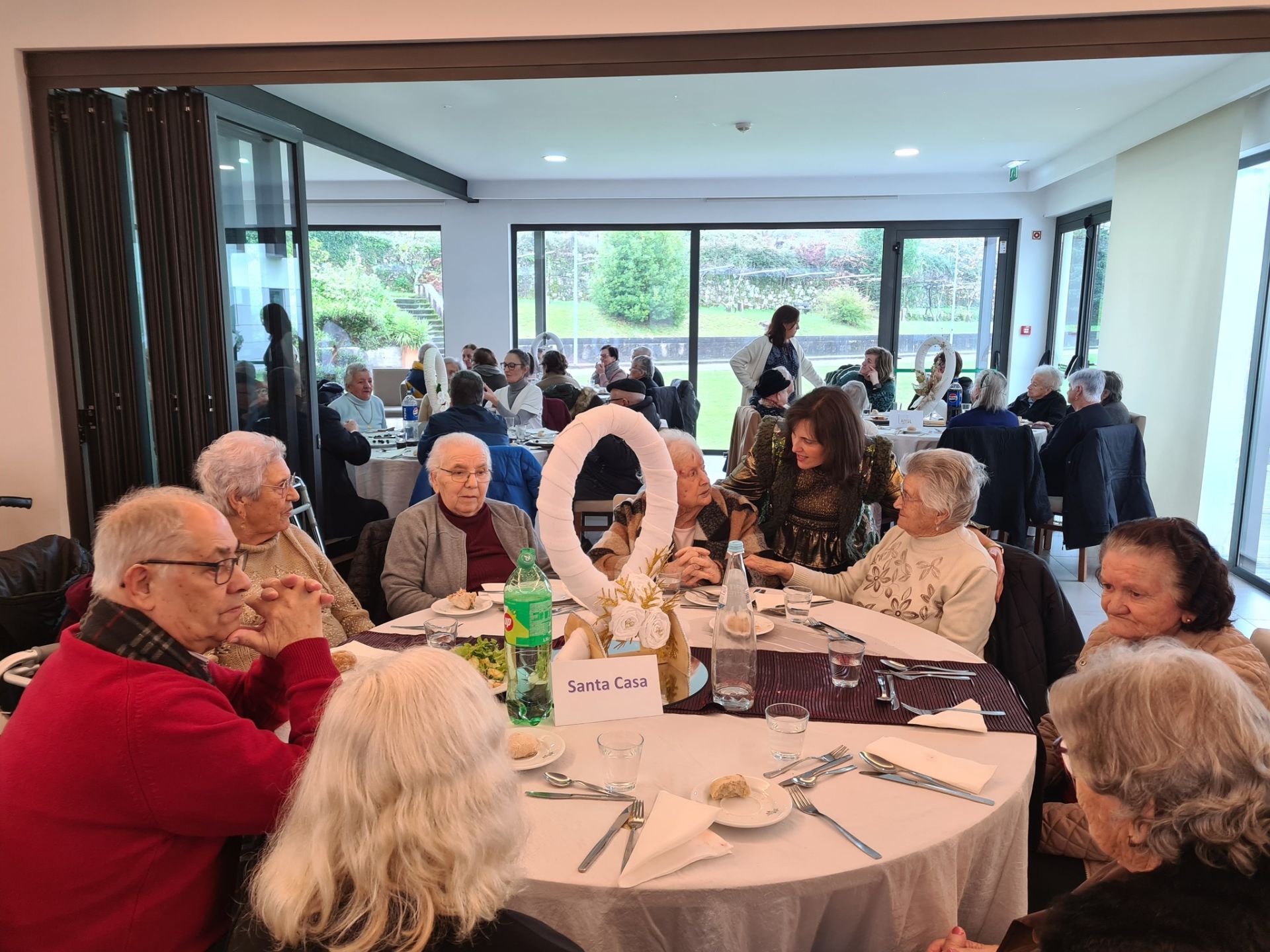 Município promove Almoço de Natal com cerca de 200 seniores do concelho